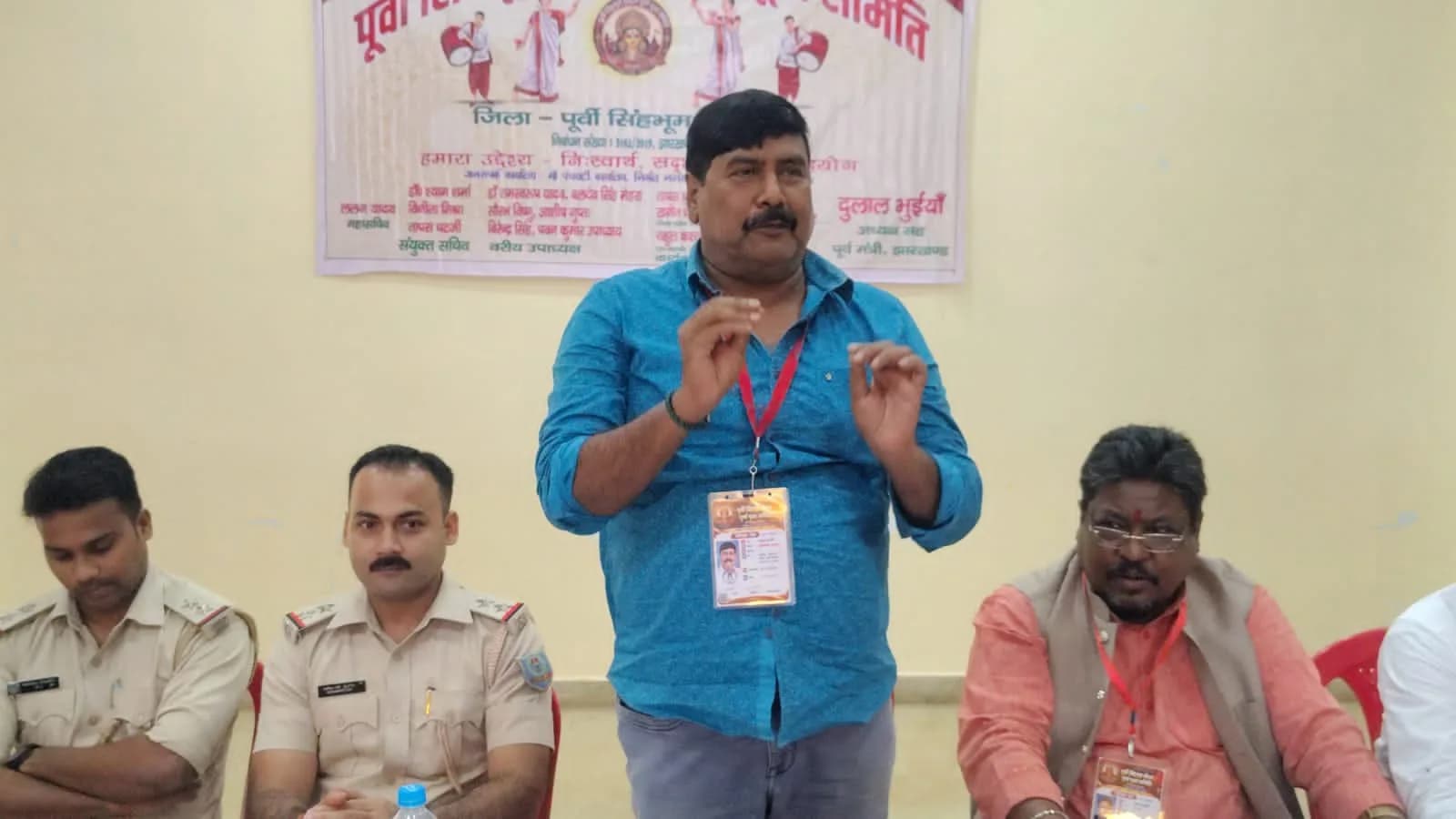 “साल बदला, लेकिन सवाल नहीं बदला…” — घाटशिला में दुर्गापूजा की तैयारियों पर प्रेस कॉन्फ्रेंस, लाइसेंस से लेकर विसर्जन घाट तक उठे सवाल