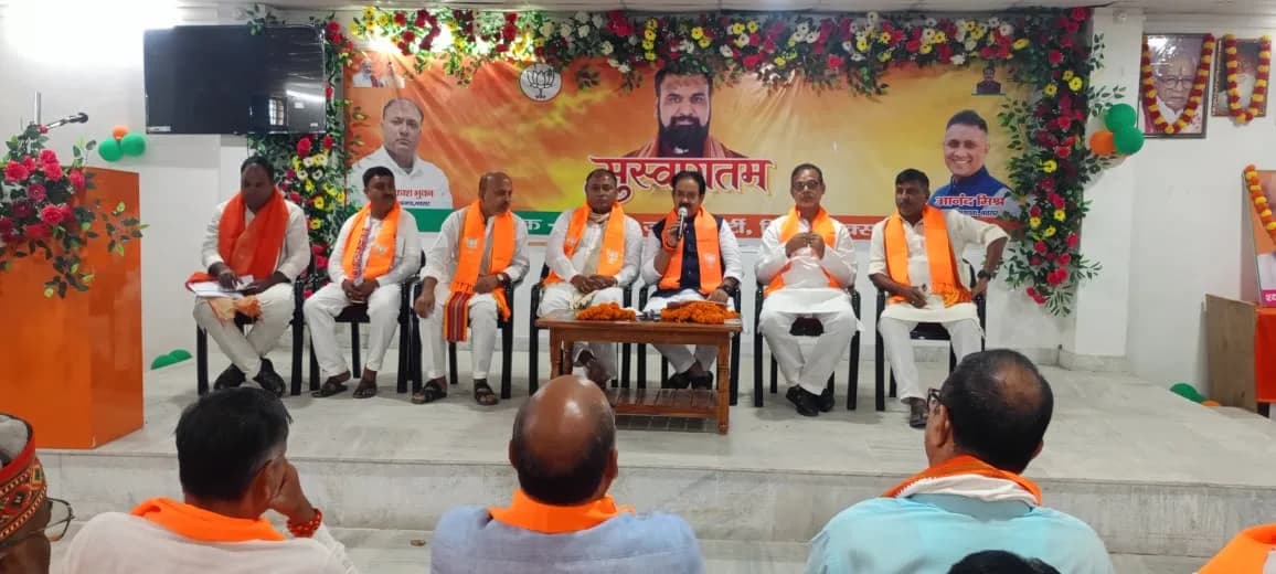 सेवा संकल्प अभियान की समीक्षा बैठक में 13 प्रमुख कार्यों की प्रगति पर मंथन