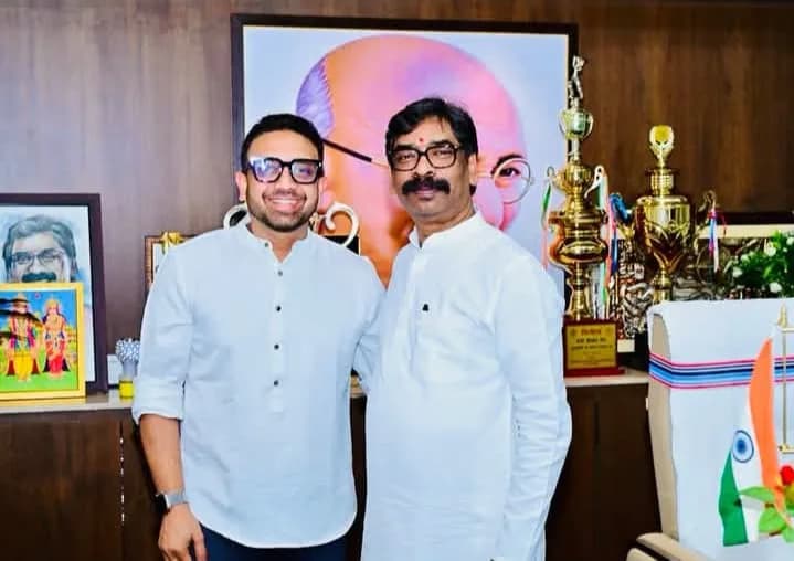 मुख्यमंत्री से मिले कुणाल सारंगी, क्षेत्रीय हवाई सेवा, शिक्षा और आंदोलनकारियों के मुद्दे उठाए