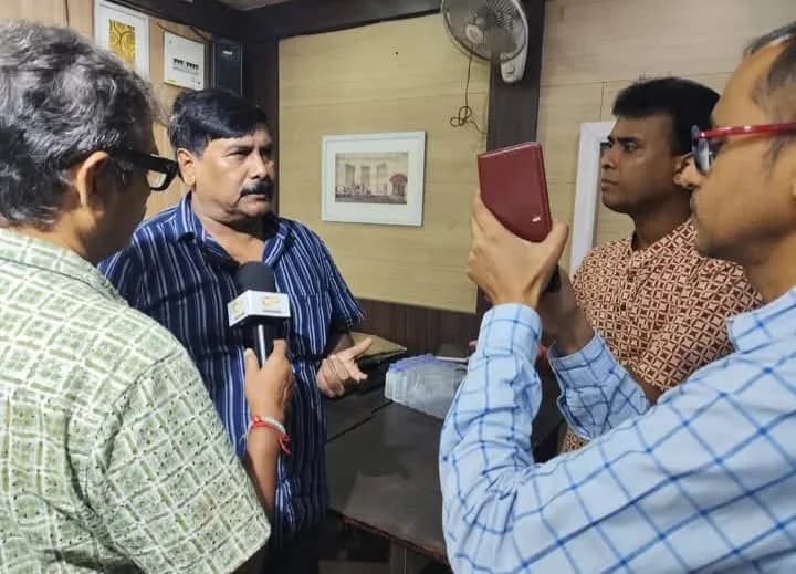 भादो में मौतों का भयावह मंजर देखकर बोले शिवाजी चटर्जी—“अब सड़क पर चलने से भी डर लगता है”