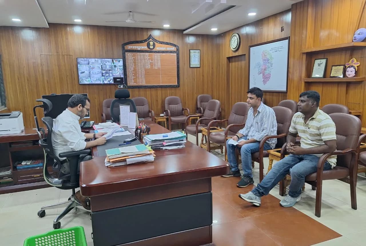 घनी आबादी में शराब दुकान का विरोध, ग्रामीणों की शिकायत जनता दरबार पहुंची
